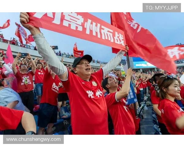 立柱拒绝奇迹!常州队苏超最接近进球瞬间引爆全场,球迷雨中助威不离不弃